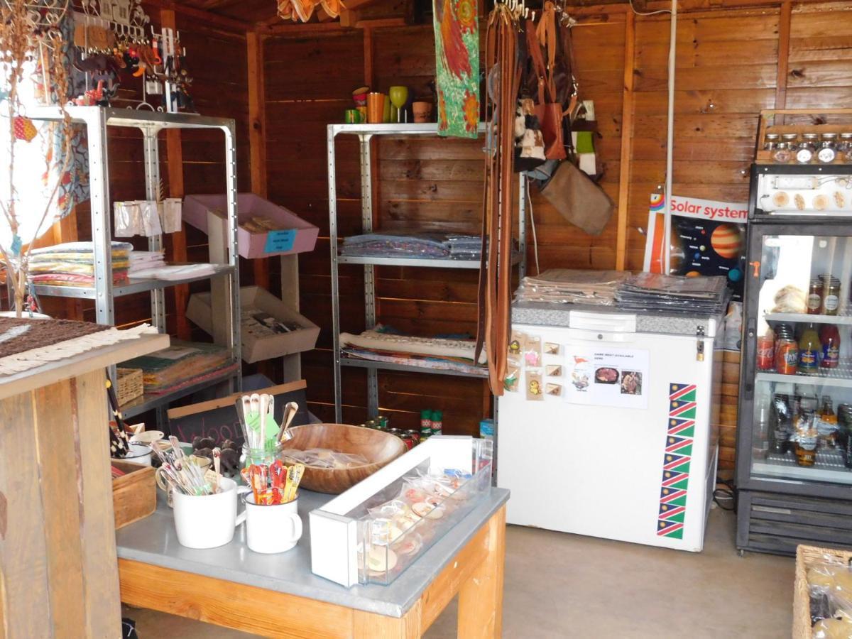 Готель Meteorite Rest Camp Grootfontein Екстер'єр фото